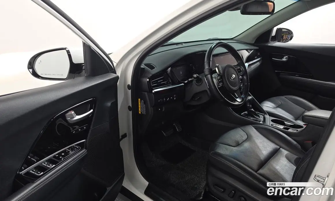 Kia Niro 2019 1.6 автомат (гидро), фото 13 Kia Niro 2019 1.6 автомат (гидро), фото 13