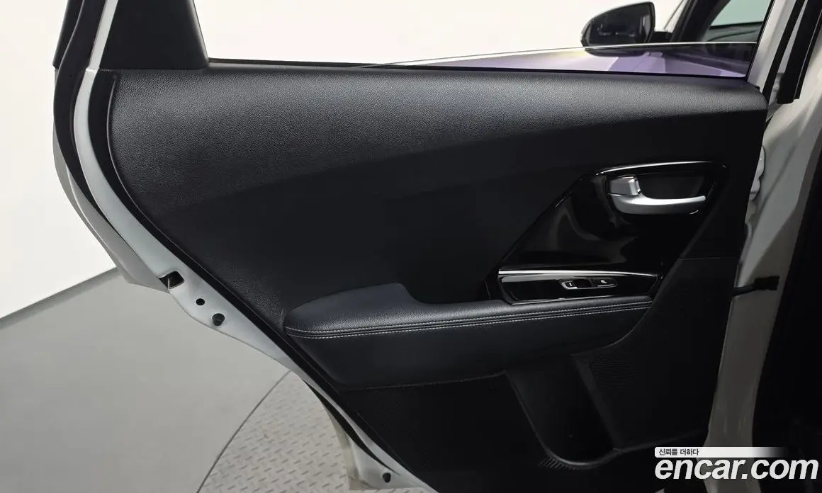 Kia Niro 2019 1.6 автомат (гидро), фото 15 Kia Niro 2019 1.6 автомат (гидро), фото 15