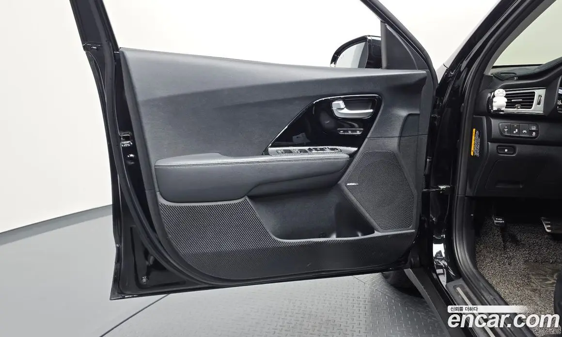 Kia Niro 2019 1.6 автомат (гидро), фото 14 Kia Niro 2019 1.6 автомат (гидро), фото 14