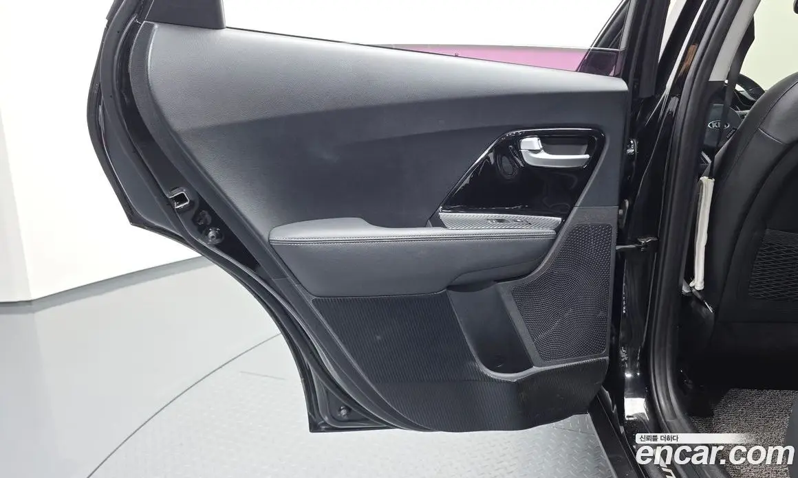 Kia Niro 2019 1.6 автомат (гидро), фото 15 Kia Niro 2019 1.6 автомат (гидро), фото 15