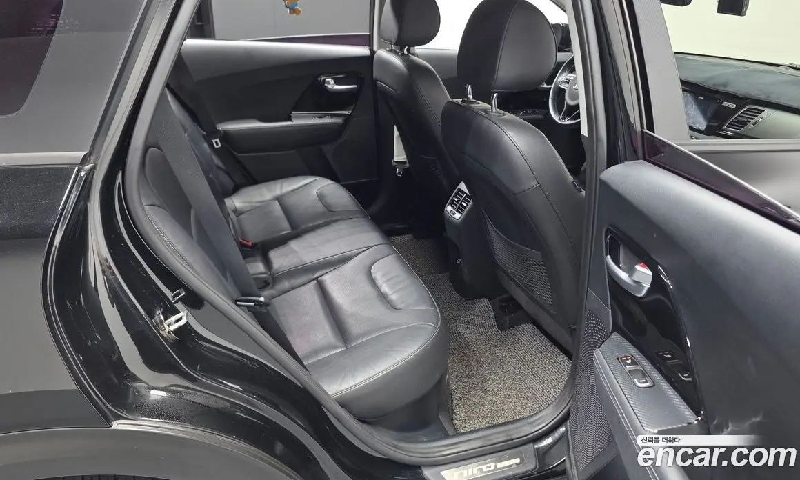 Kia Niro 2019 1.6 автомат (гидро), фото 17 Kia Niro 2019 1.6 автомат (гидро), фото 17