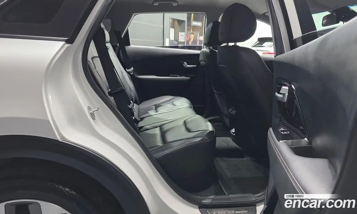Kia Niro 2019 0.2 автомат (гидро), фото 12