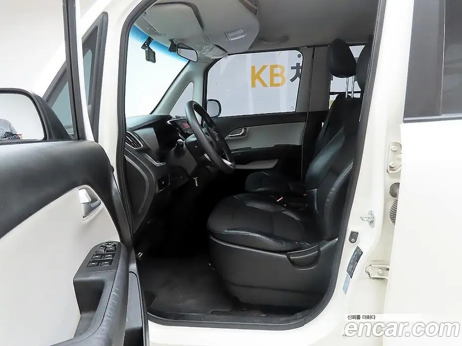 Kia Ray 2022 1.0 автомат (гидро), фото 13