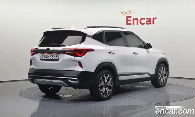 Kia Seltos 2019 1.6 автомат (гидро), миниатюра 2