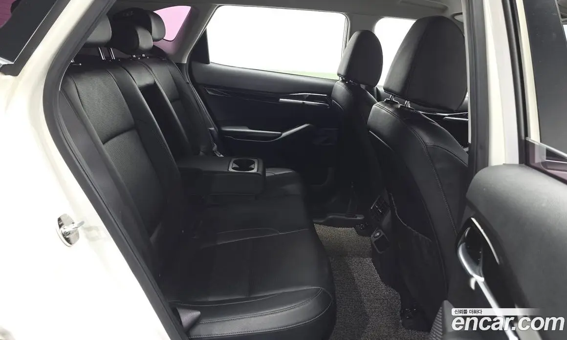 Kia Seltos 2019 1.6 автомат (гидро), фото 17 Kia Seltos 2019 1.6 автомат (гидро), фото 17