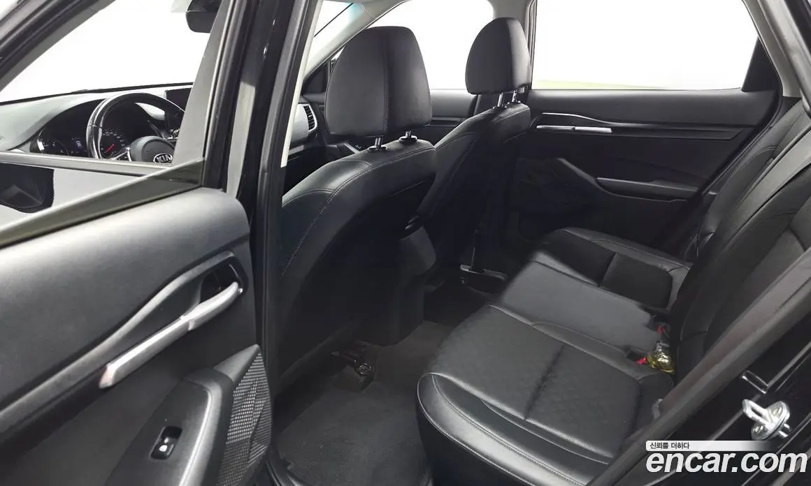 Kia Seltos 2021 1.6 автомат (гидро), фото 17 Kia Seltos 2021 1.6 автомат (гидро), фото 17