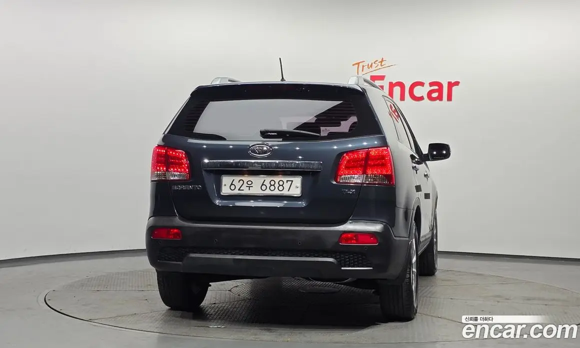 Kia Sorento 2011 2.2 автомат (гидро), фото 4