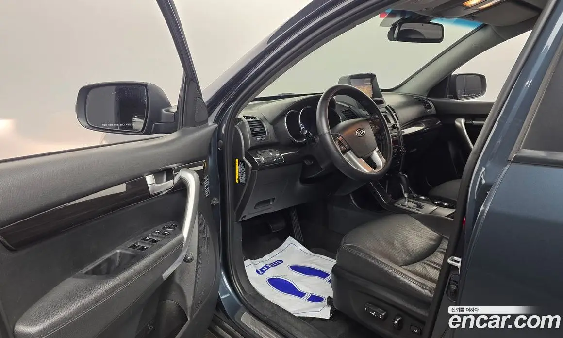 Kia Sorento 2011 2.2 автомат (гидро), фото 10