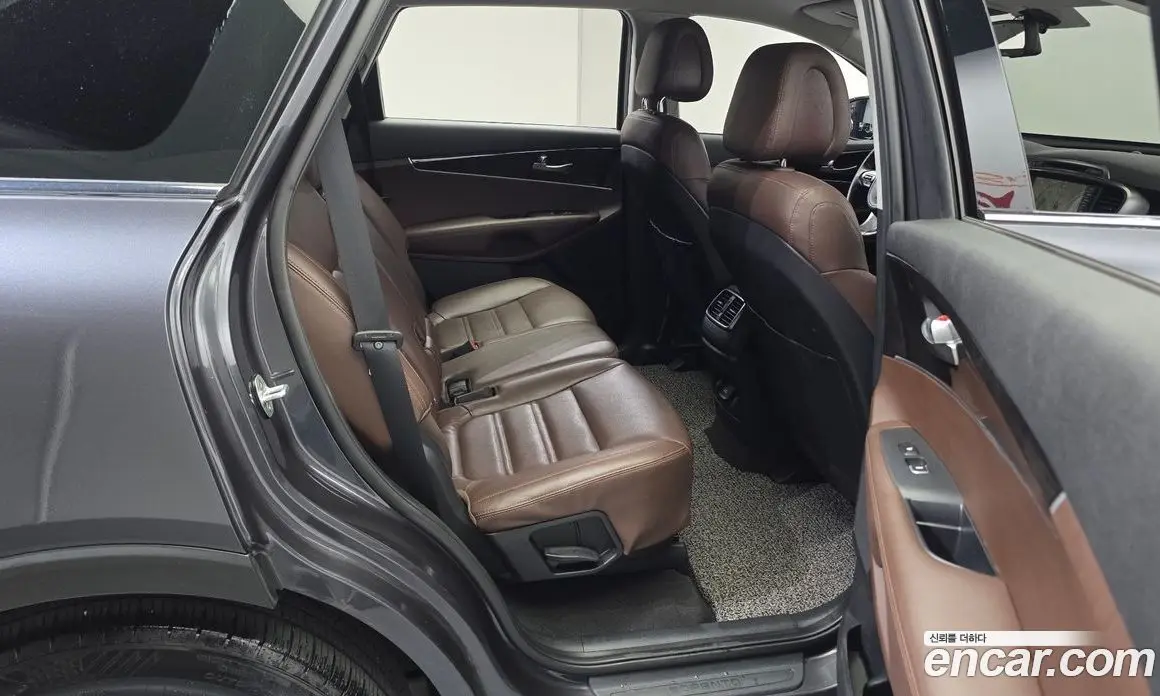 Kia Sorento 2015 2.0 автомат (гидро), фото 11 Kia Sorento 2015 2.0 автомат (гидро), фото 11