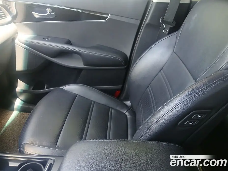 Kia Sorento 2015 2.0 автомат (гидро), фото 15 Kia Sorento 2015 2.0 автомат (гидро), фото 15