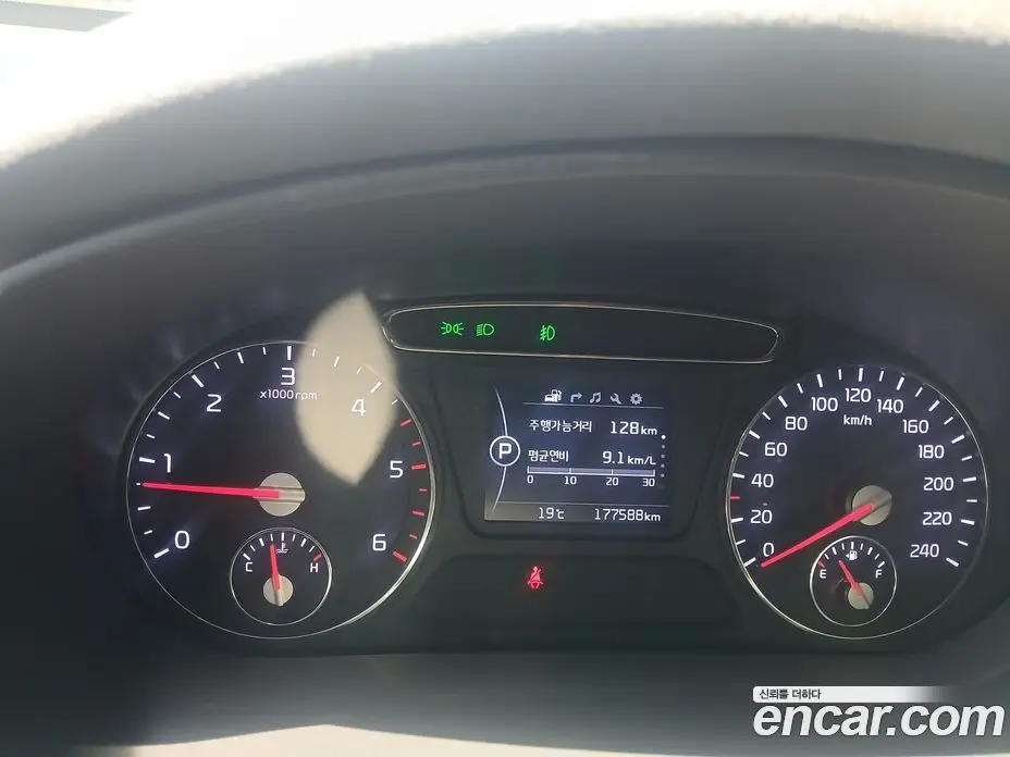 Kia Sorento 2015 2.0 автомат (гидро), фото 18 Kia Sorento 2015 2.0 автомат (гидро), фото 18