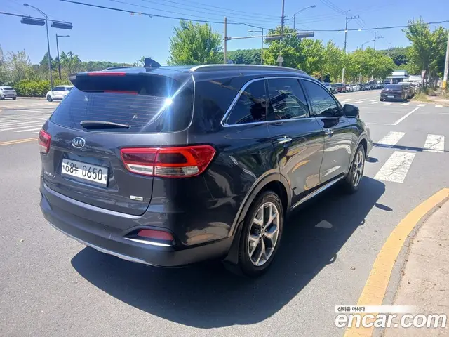 Kia Sorento 2015 2.0 автомат (гидро), миниатюра 4 Kia Sorento 2015 2.0 автомат (гидро), миниатюра 4