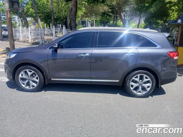 Kia Sorento 2015 2.0 автомат (гидро), миниатюра 5 Kia Sorento 2015 2.0 автомат (гидро), миниатюра 5