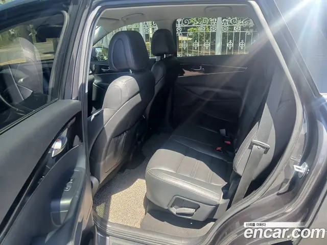 Kia Sorento 2015 2.0 автомат (гидро), миниатюра 8 Kia Sorento 2015 2.0 автомат (гидро), миниатюра 8