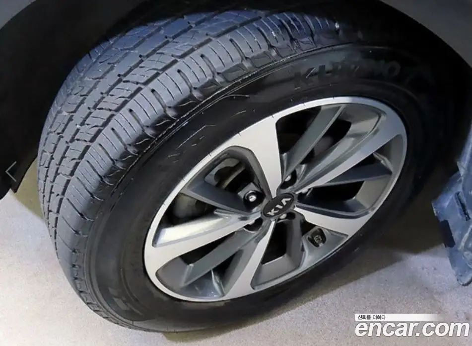 Kia Sorento 2017 2.2 автомат (гидро), фото 20 Kia Sorento 2017 2.2 автомат (гидро), фото 20