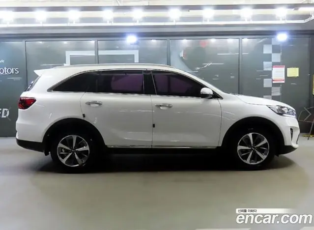Kia Sorento 2017 2.2 автомат (гидро), миниатюра 3 Kia Sorento 2017 2.2 автомат (гидро), миниатюра 3