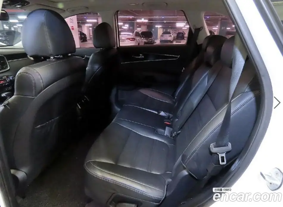 Kia Sorento 2017 2.2 автомат (гидро), фото 7 Kia Sorento 2017 2.2 автомат (гидро), фото 7