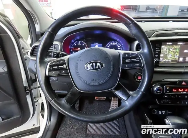Kia Sorento 2017 2.2 автомат (гидро), миниатюра 8 Kia Sorento 2017 2.2 автомат (гидро), миниатюра 8