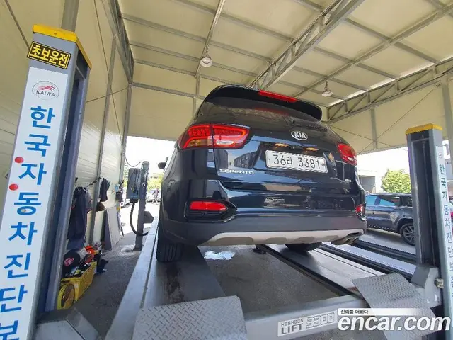 Kia Sorento 2017 2.0 автомат (гидро), миниатюра 2