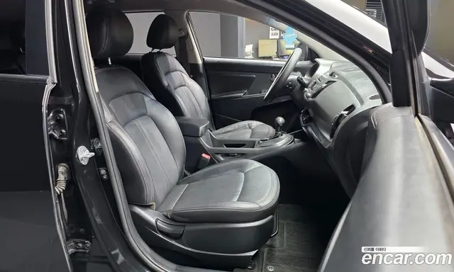 Kia Sportage 2011 2.0 автомат (гидро), миниатюра 11