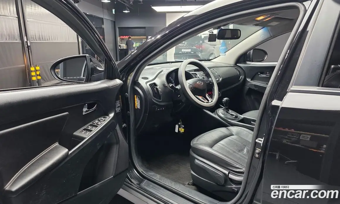 Kia Sportage 2011 2.0 автомат (гидро), фото 10