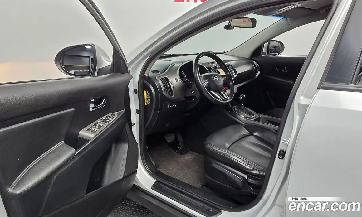 Kia Sportage 2013 2.0 автомат (гидро), фото 12