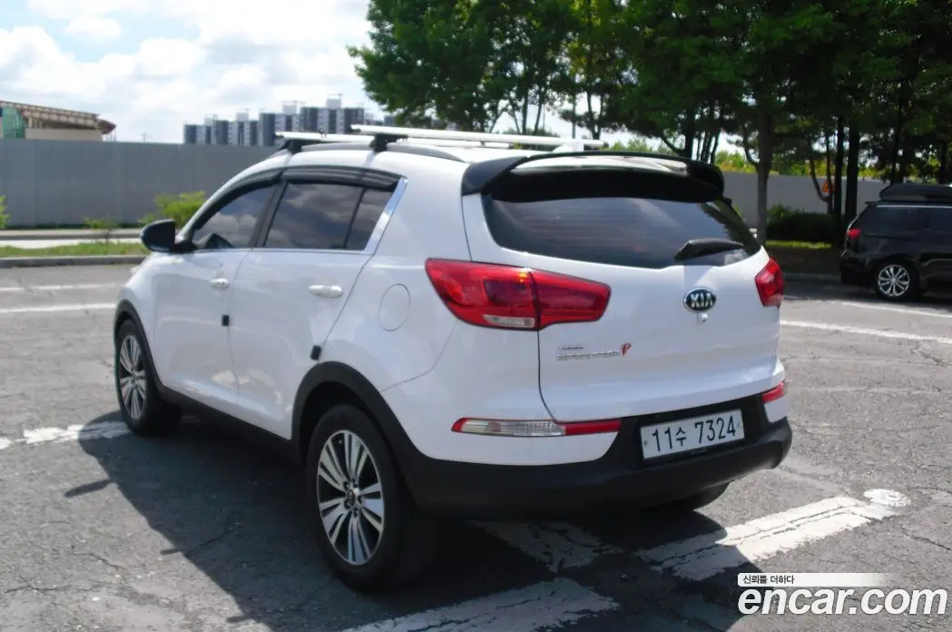 Kia Sportage 2015 2.0 автомат (гидро), фото 3