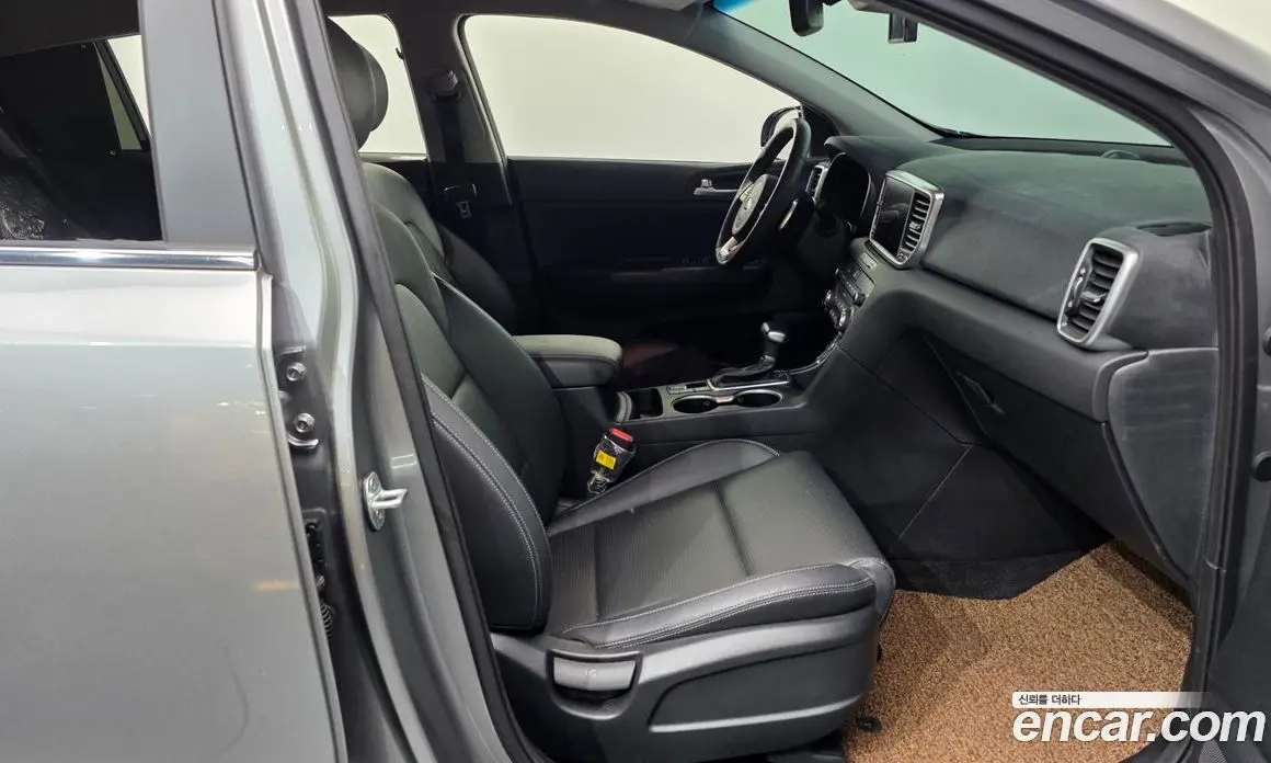 Kia Sportage 2021 2.0 автомат (гидро), фото 17