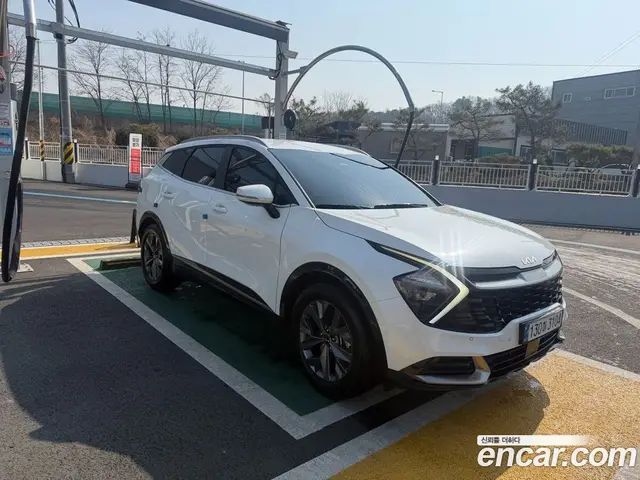 Kia Sportage 2024 1.6 автомат (гидро), миниатюра 3