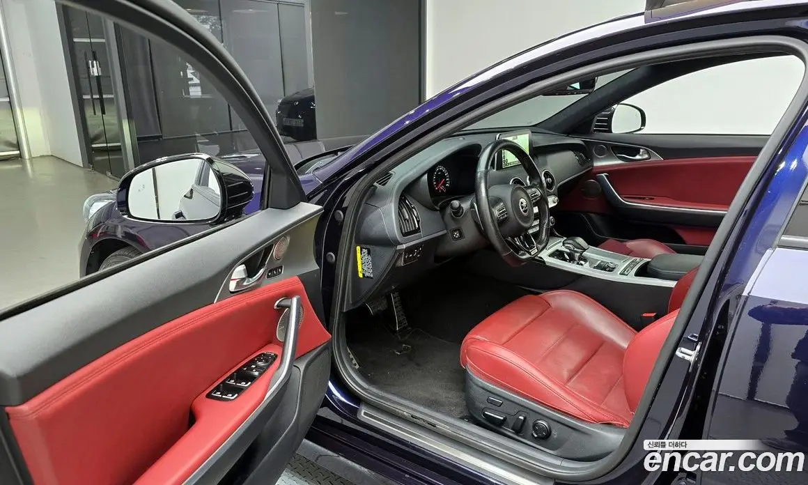 Kia Stinger 2018 3.3 автомат (гидро), фото 11 Kia Stinger 2018 3.3 автомат (гидро), фото 11