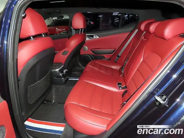 Kia Stinger 2018 3.3 автомат (гидро), миниатюра 7
