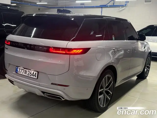 Land Rover Range Rover Sport 2026 3.0 автомат (гидро), миниатюра 4 Land Rover Range Rover Sport 2026 3.0 автомат (гидро), миниатюра 4