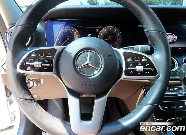 Mercedes-Benz E-Class 2019 2.0 автомат (гидро), миниатюра 8 Mercedes-Benz E-Class 2019 2.0 автомат (гидро), миниатюра 8