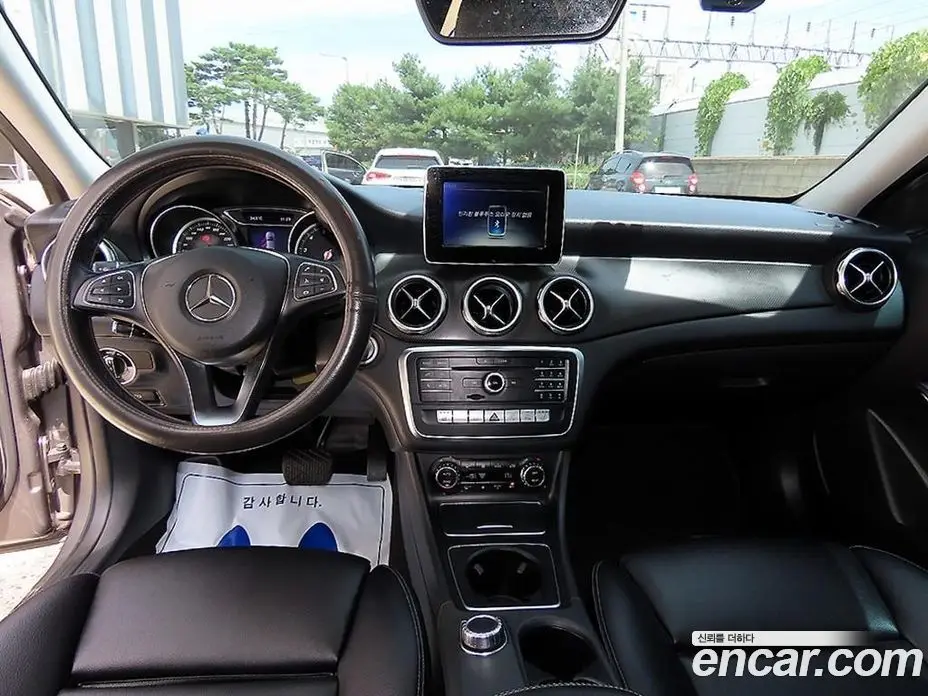Mercedes-Benz GLA-Class 2018 2.0 автомат (гидро), фото 6 Mercedes-Benz GLA-Class 2018 2.0 автомат (гидро), фото 6