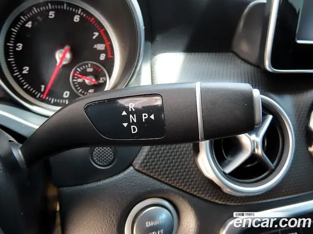 Mercedes-Benz GLA-Class 2018 2.0 автомат (гидро), миниатюра 9 Mercedes-Benz GLA-Class 2018 2.0 автомат (гидро), миниатюра 9