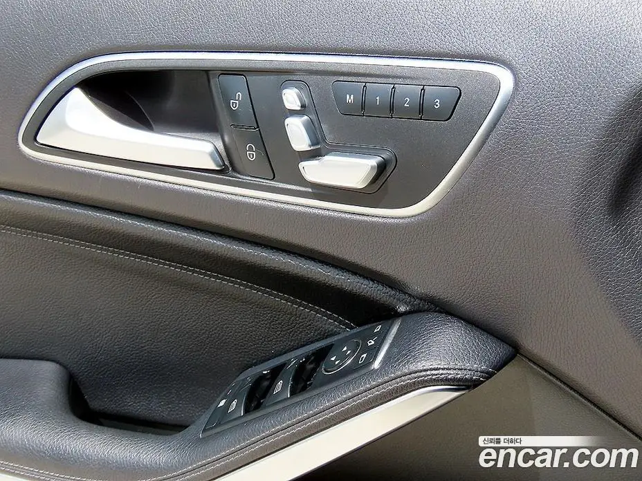 Mercedes-Benz GLA-Class 2018 2.0 автомат (гидро), фото 10 Mercedes-Benz GLA-Class 2018 2.0 автомат (гидро), фото 10