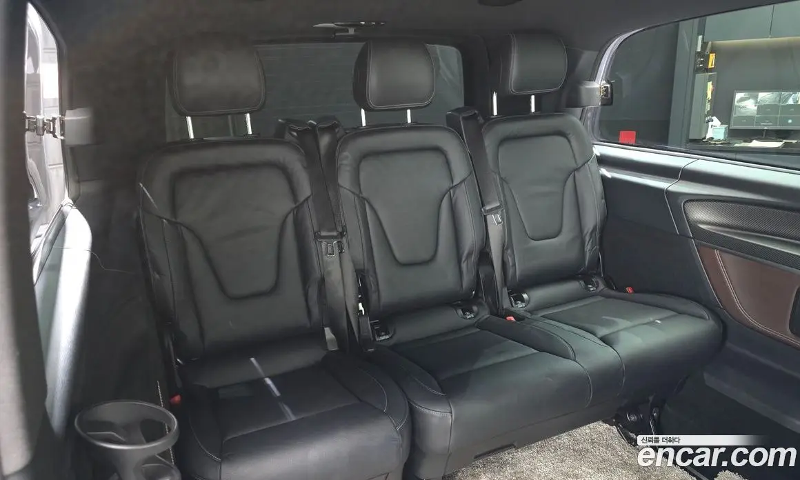 Mercedes-Benz V-Class 2018 2.1 автомат (гидро), фото 19 Mercedes-Benz V-Class 2018 2.1 автомат (гидро), фото 19
