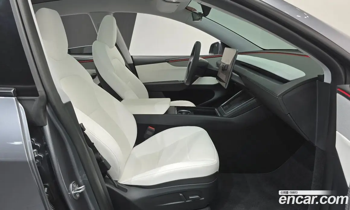 Tesla Model Y 2025 0.2 автомат (гидро), фото 16 Tesla Model Y 2025 0.2 автомат (гидро), фото 16