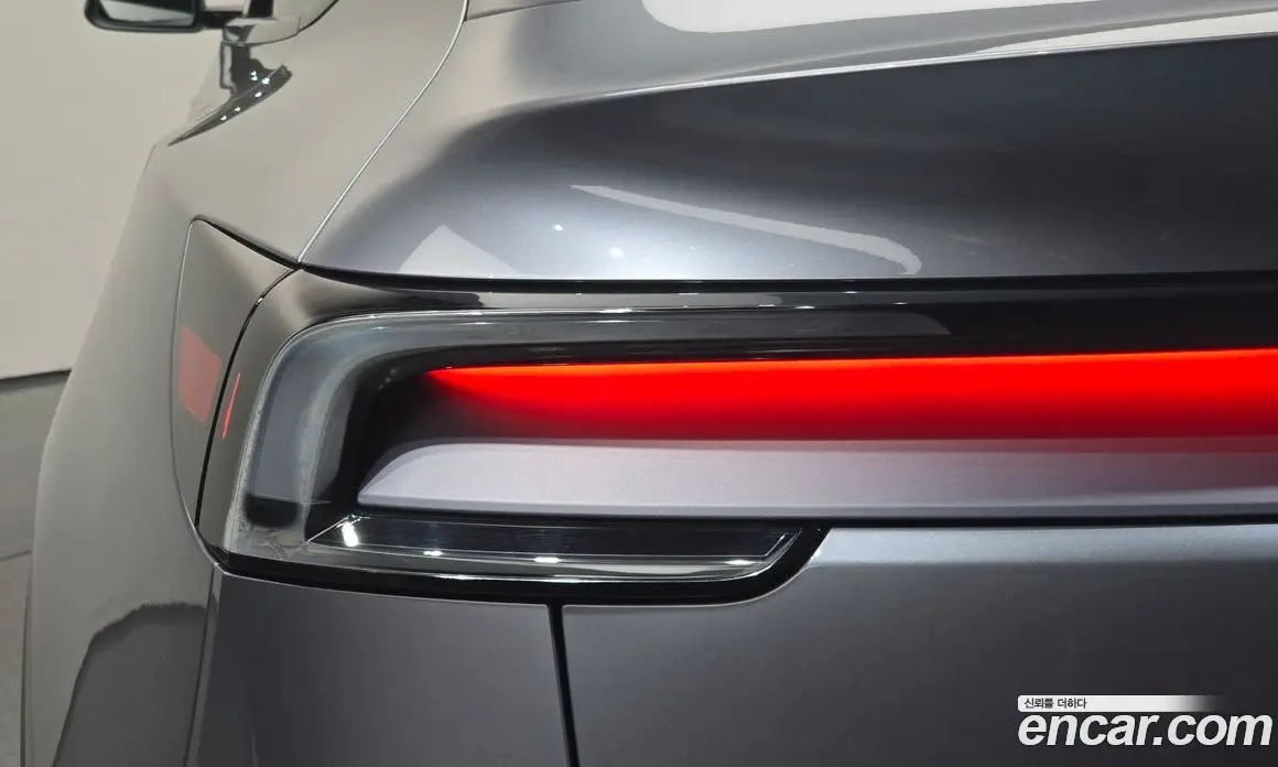 Tesla Model Y 2025 0.2 автомат (гидро), фото 9 Tesla Model Y 2025 0.2 автомат (гидро), фото 9