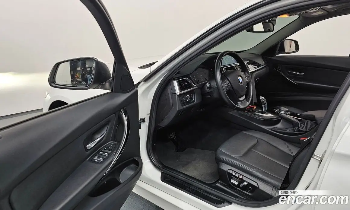 BMW 3 серия 2018 2.0 автомат (гидро), фото 13 BMW 3 серия 2018 2.0 автомат (гидро), фото 13