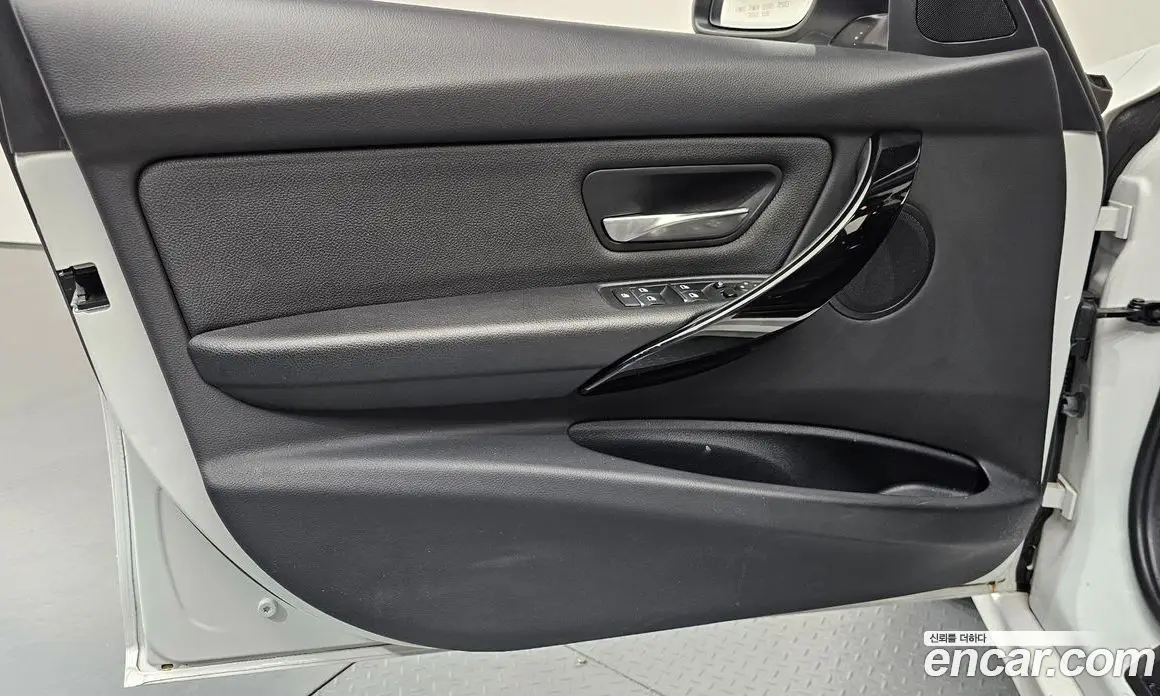 BMW 3 серия 2018 2.0 автомат (гидро), фото 14 BMW 3 серия 2018 2.0 автомат (гидро), фото 14