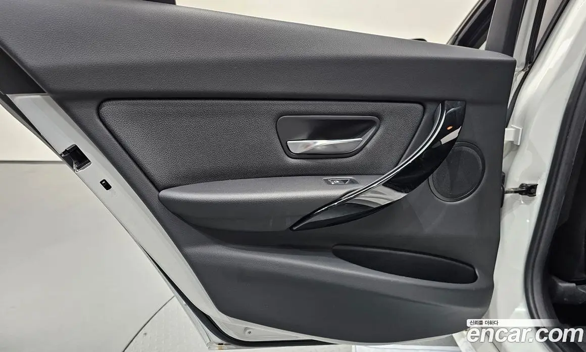 BMW 3 серия 2018 2.0 автомат (гидро), фото 15 BMW 3 серия 2018 2.0 автомат (гидро), фото 15