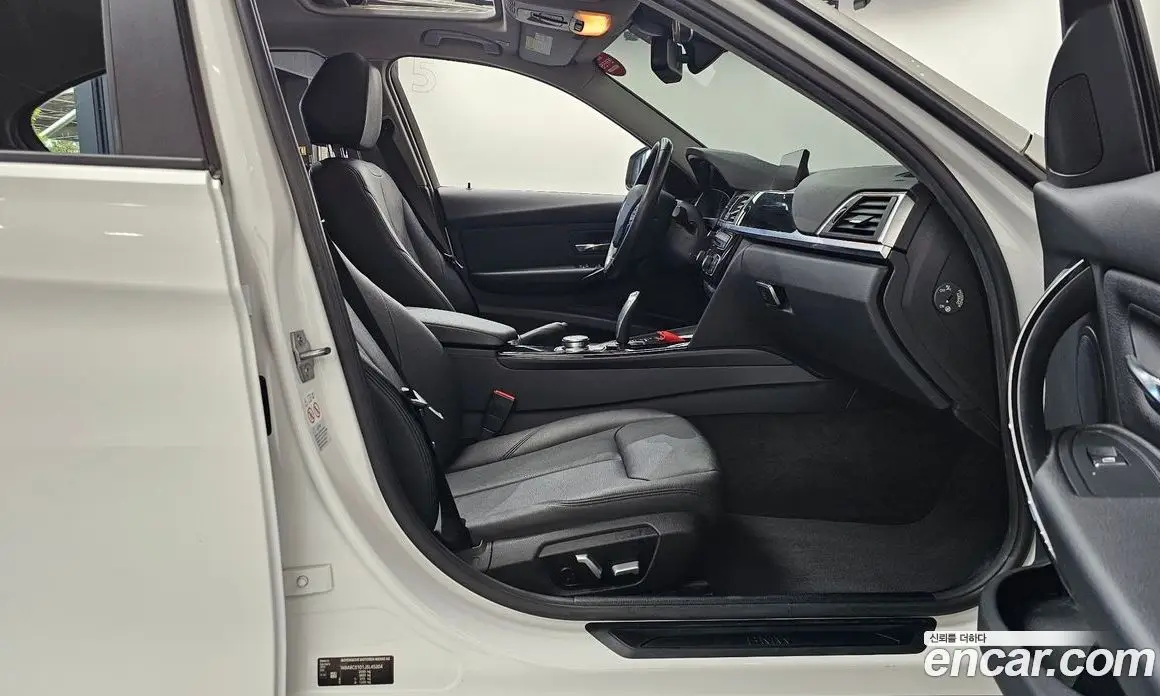 BMW 3 серия 2018 2.0 автомат (гидро), фото 16 BMW 3 серия 2018 2.0 автомат (гидро), фото 16