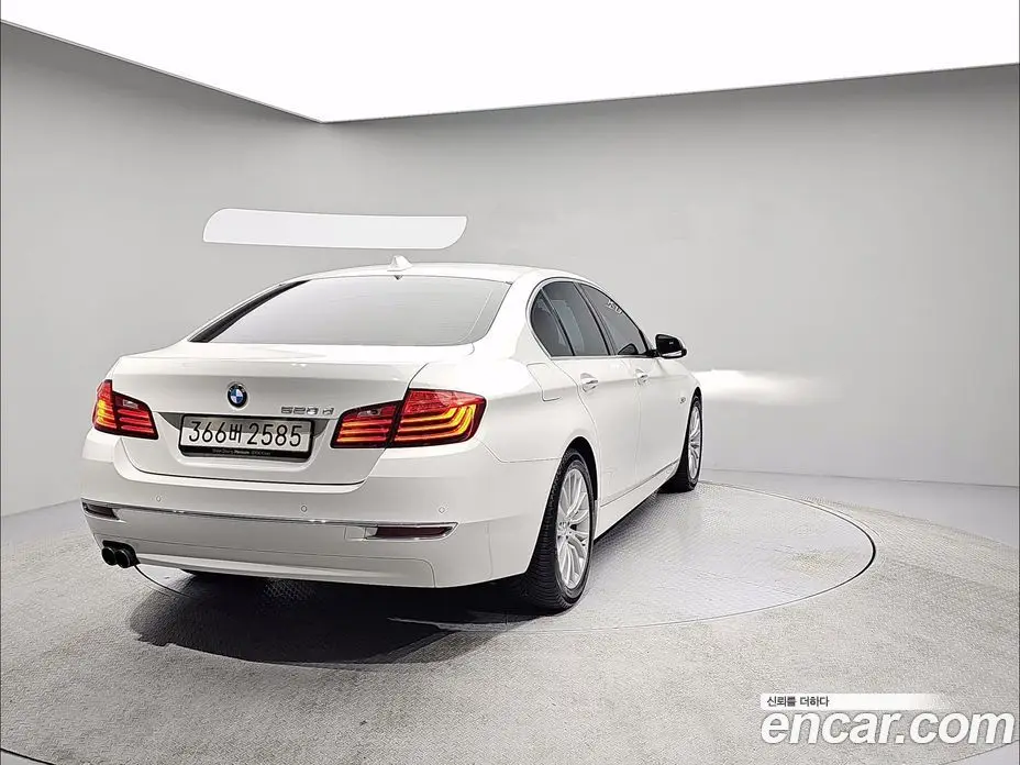 BMW 5 серия 2016 2.0 автомат (гидро), фото 4
