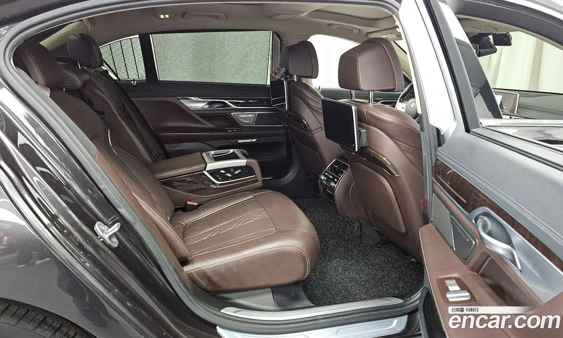 BMW 7 серия 2016 3.0 автомат (гидро), фото 12