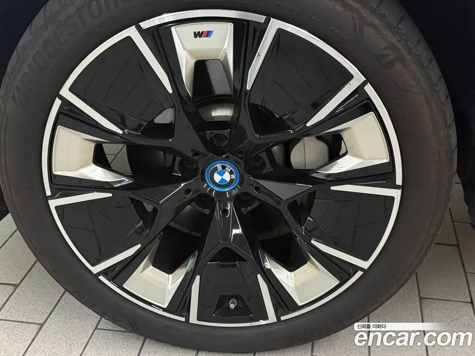 BMW iX3 2023 автомат (гидро), фото 5