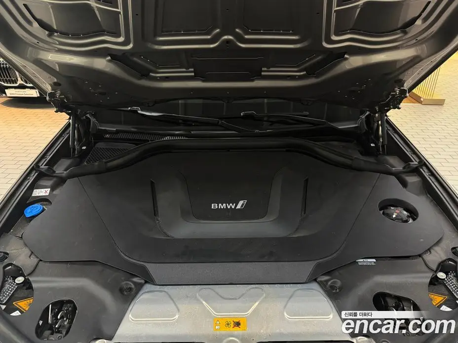 BMW iX3 2023 автомат (гидро), фото 7
