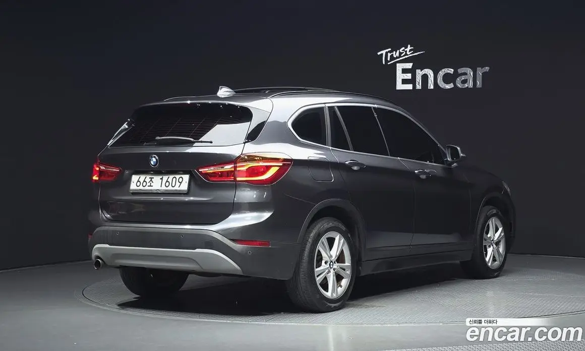 BMW X1 2017 2.0 автомат (гидро), фото 2 BMW X1 2017 2.0 автомат (гидро), фото 2