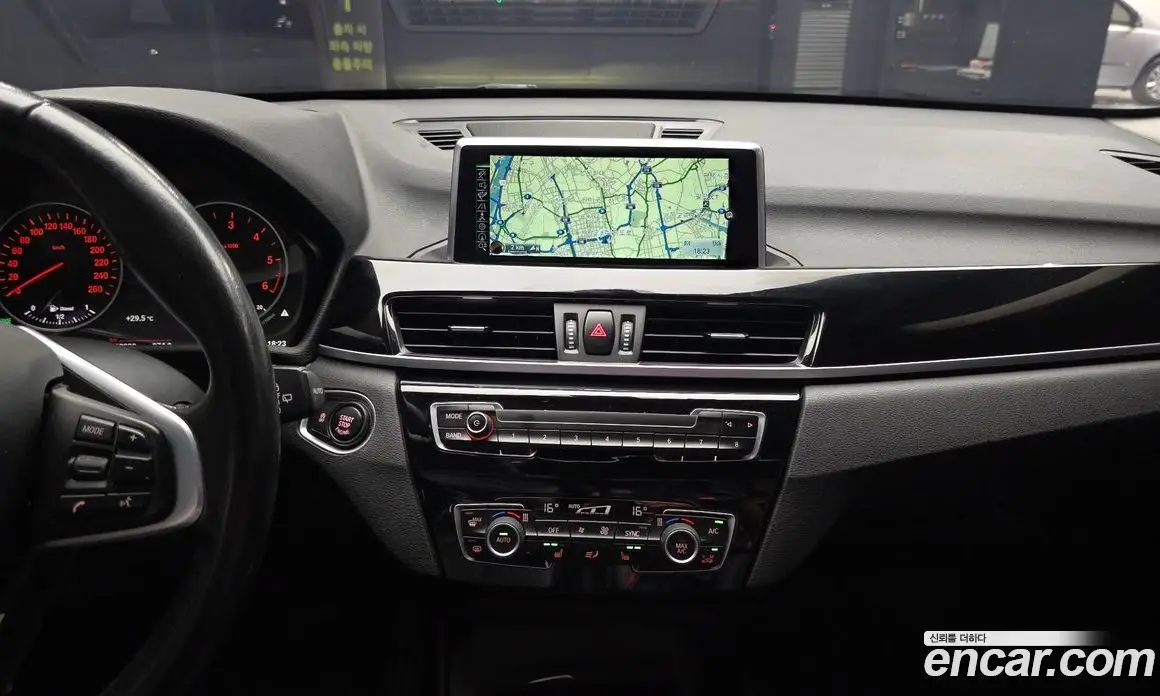 BMW X1 2017 2.0 автомат (гидро), фото 14 BMW X1 2017 2.0 автомат (гидро), фото 14