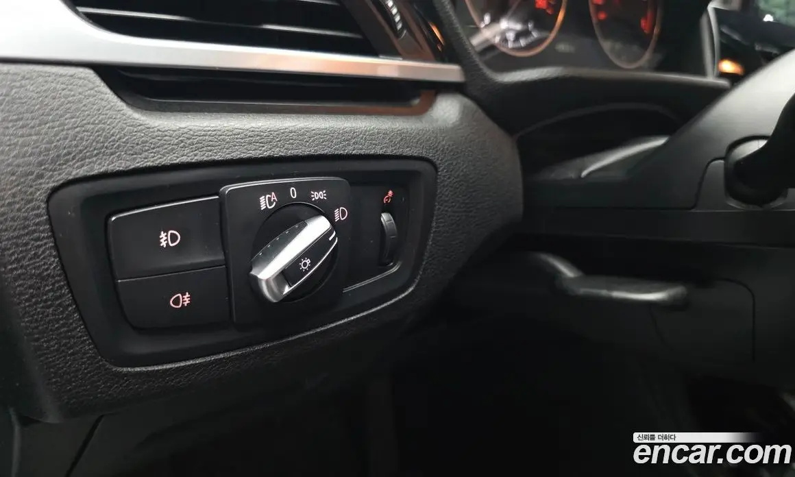 BMW X1 2017 2.0 автомат (гидро), фото 19 BMW X1 2017 2.0 автомат (гидро), фото 19